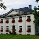 denkmalgeschütztes Gebäude mit Hohlpfannen